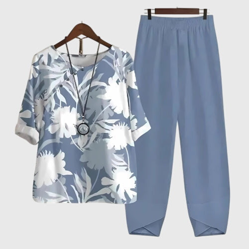 Natalia | Comfortable Artistic Print Set