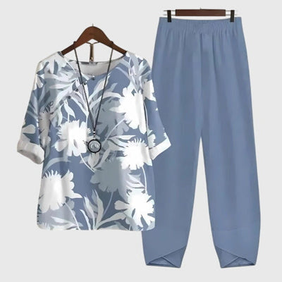 Natalia | Comfortable Artistic Print Set